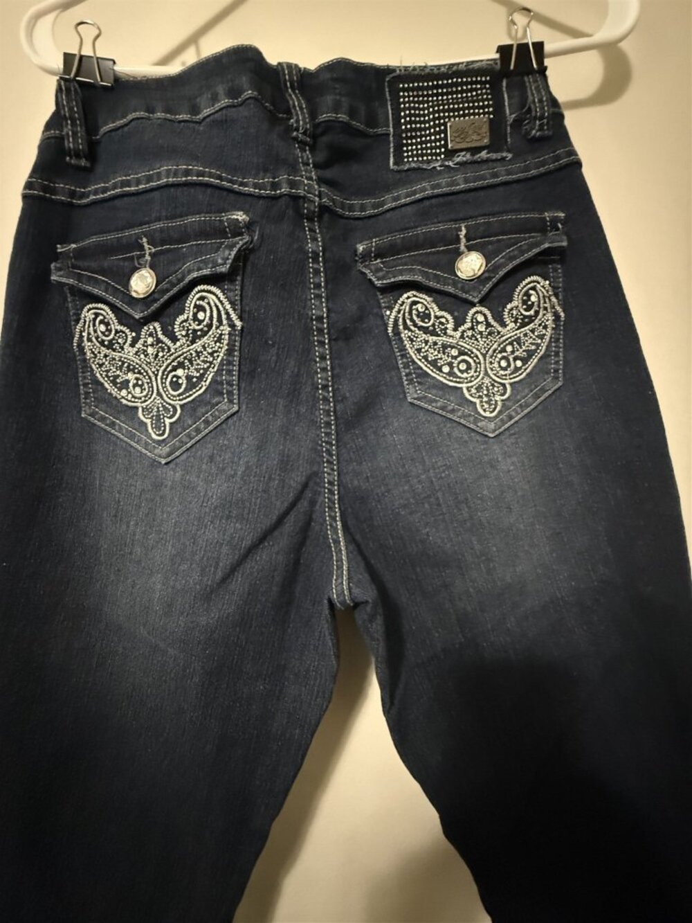 Women's One Love Capri Blue Jeans Dark Wash Size 14 Bling Back Pockets